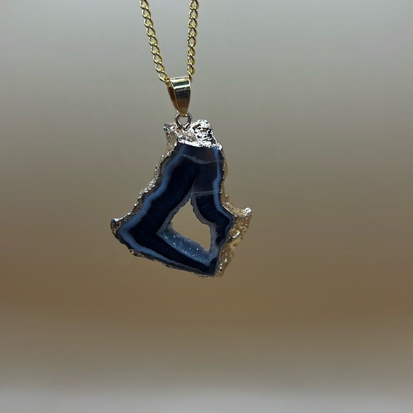 Druzy Orca Agate Pendant Gold Electroplated Necklace - Picture 6 of 6